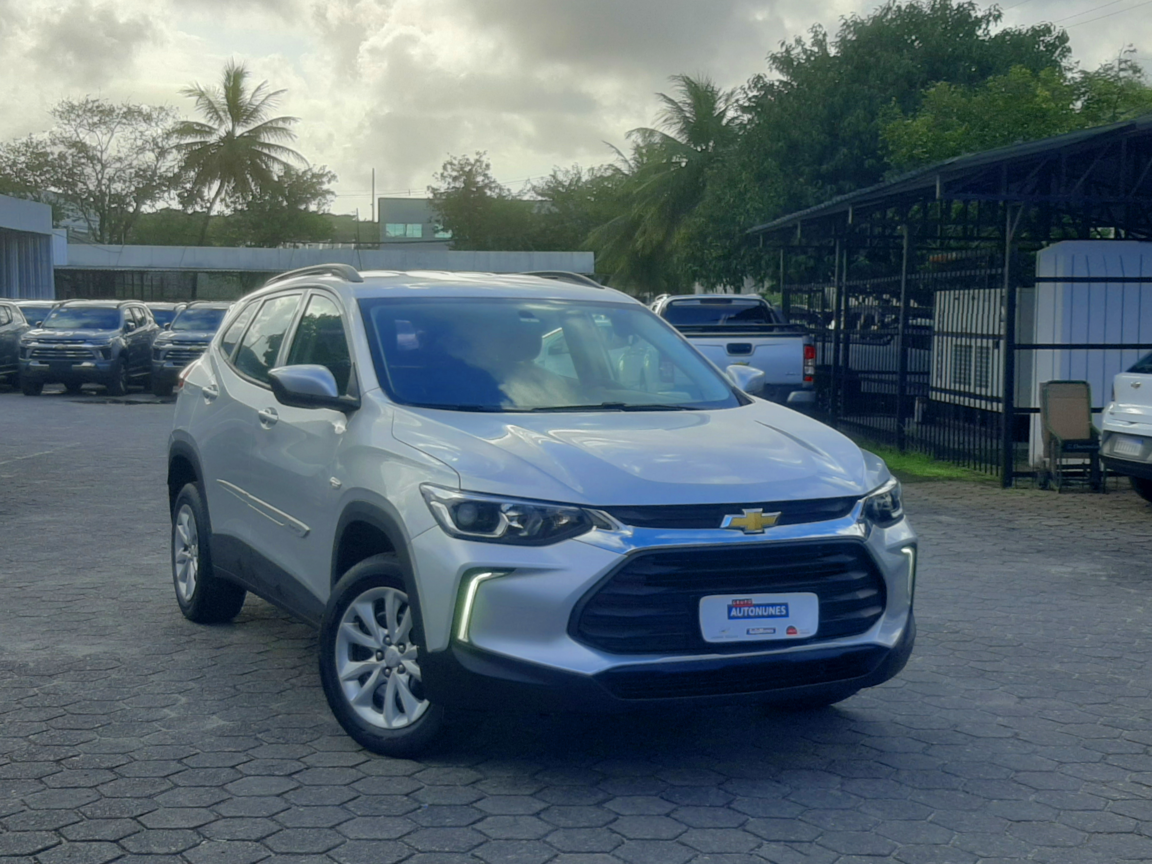 CHEVROLET TRACKER