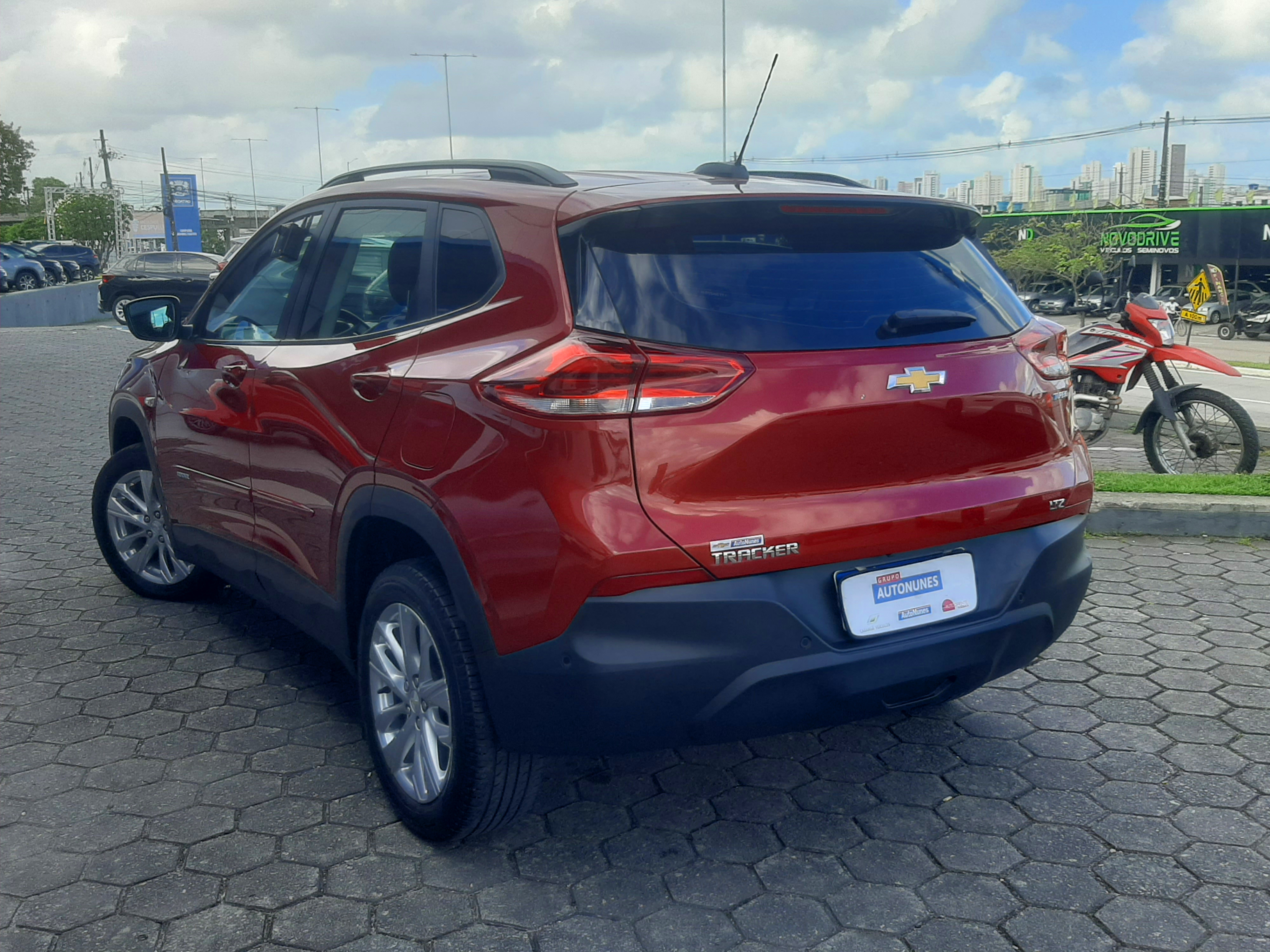 CHEVROLET TRACKER